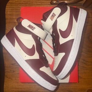 Nike Court Borough Mid 2 Sneakers
